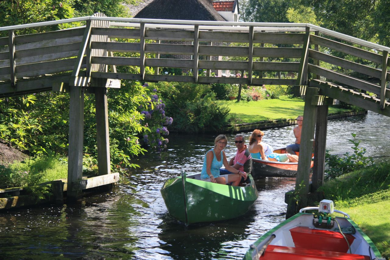 Afbeelding 2 van Fluisterboot verhuur